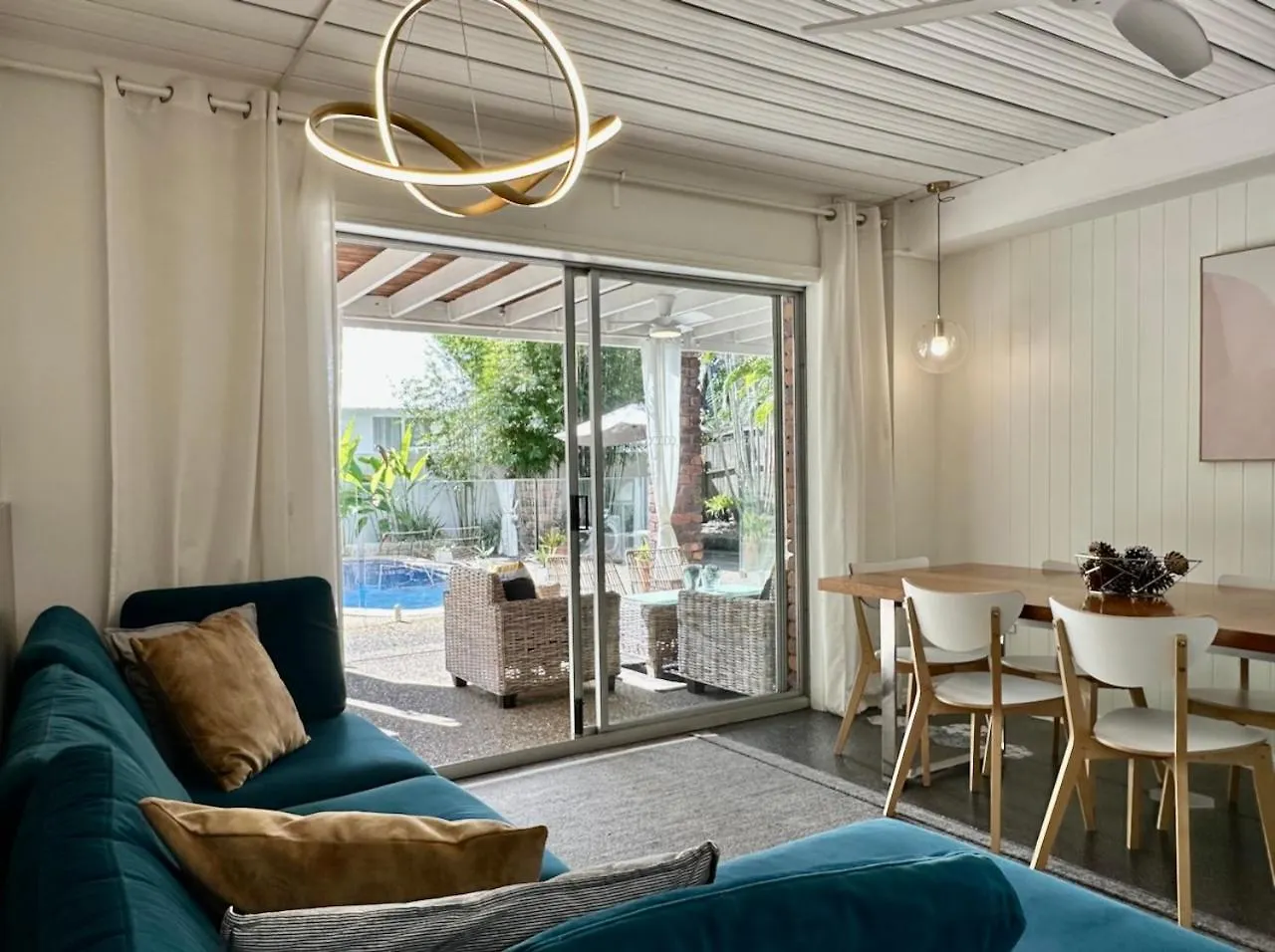 Conifer - Your Private Resort Pool Retreat Gold Coast